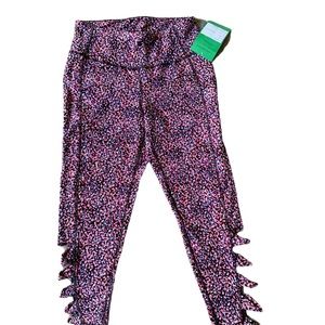 Capri Legging with Cutout Detail